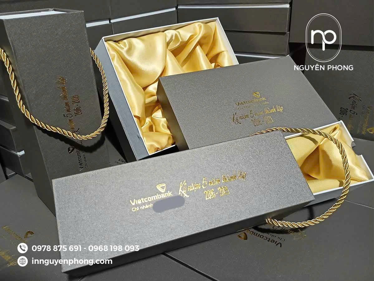 Mẫu hộp bồi giấy si sần